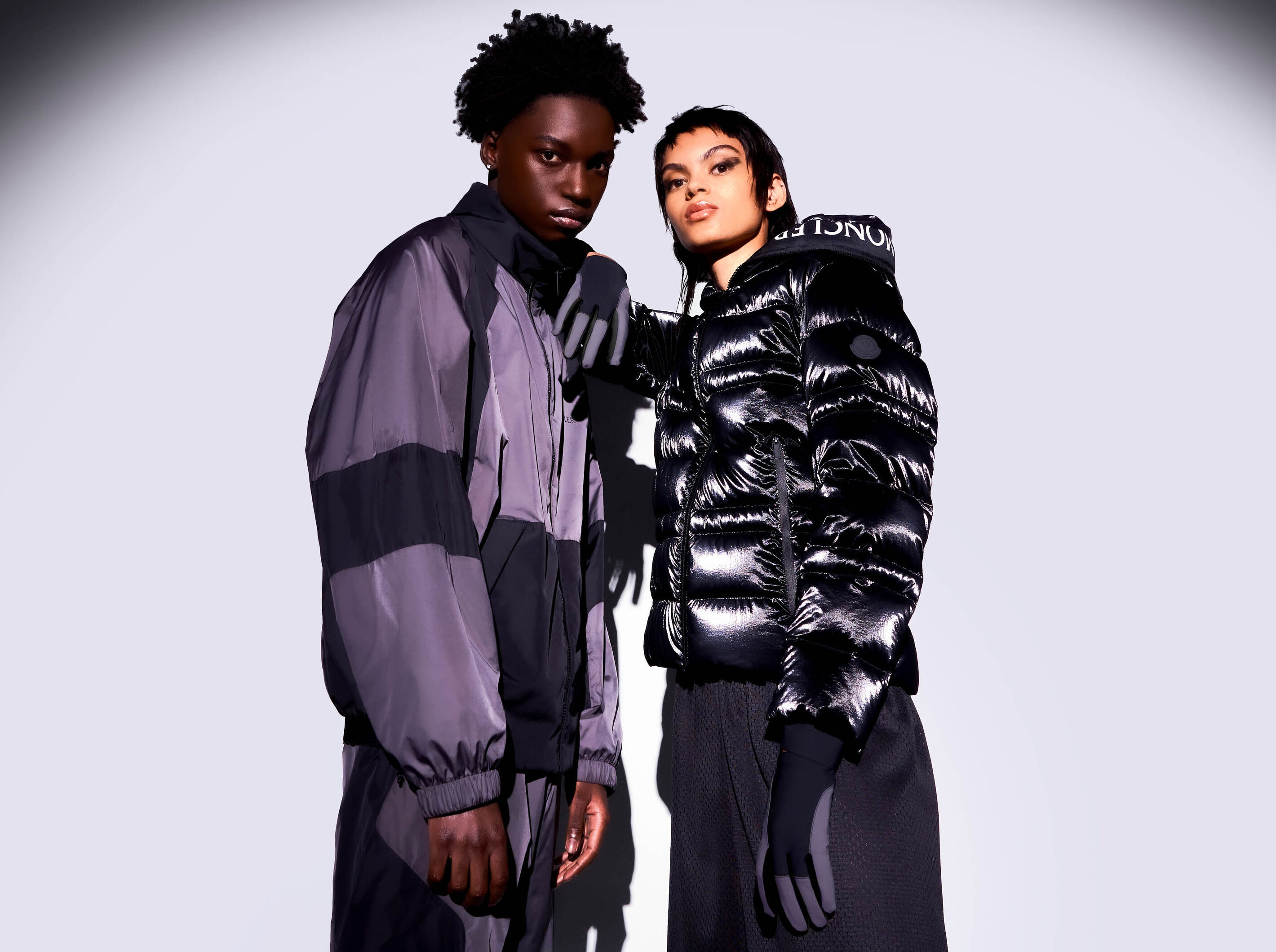 Moncler コレクション Matt Black | Moncler Now 