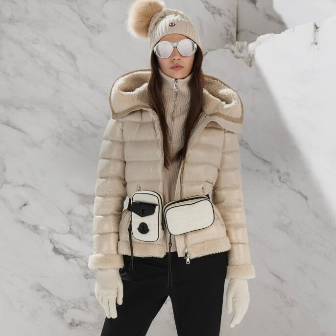 ترصيع قوي moncler vest fur 