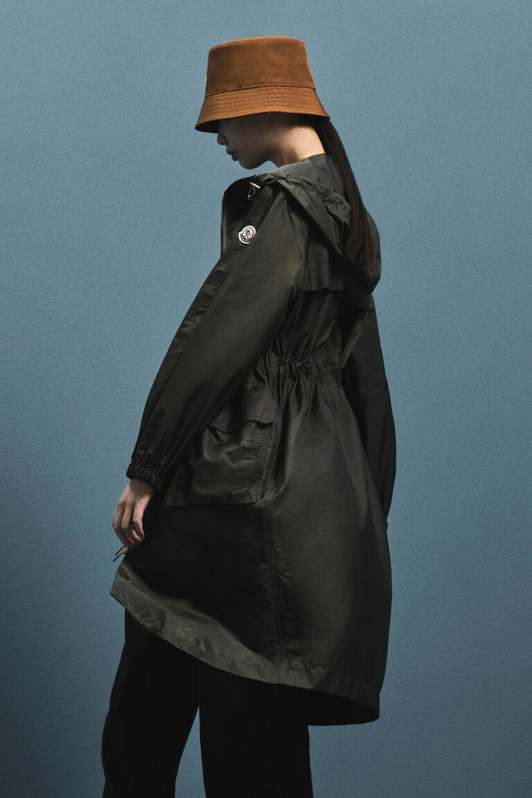 신상품 MONCLER