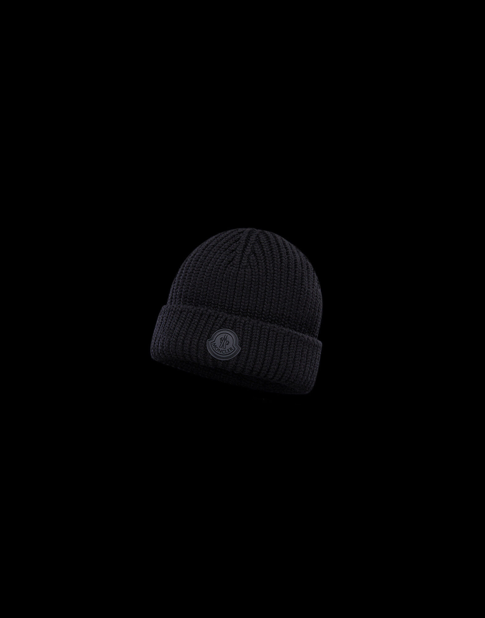 black moncler hat