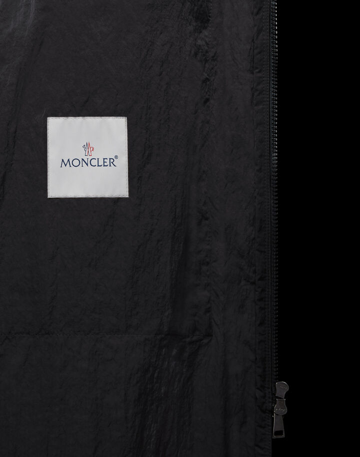 Moncler Zinzolin 블랙